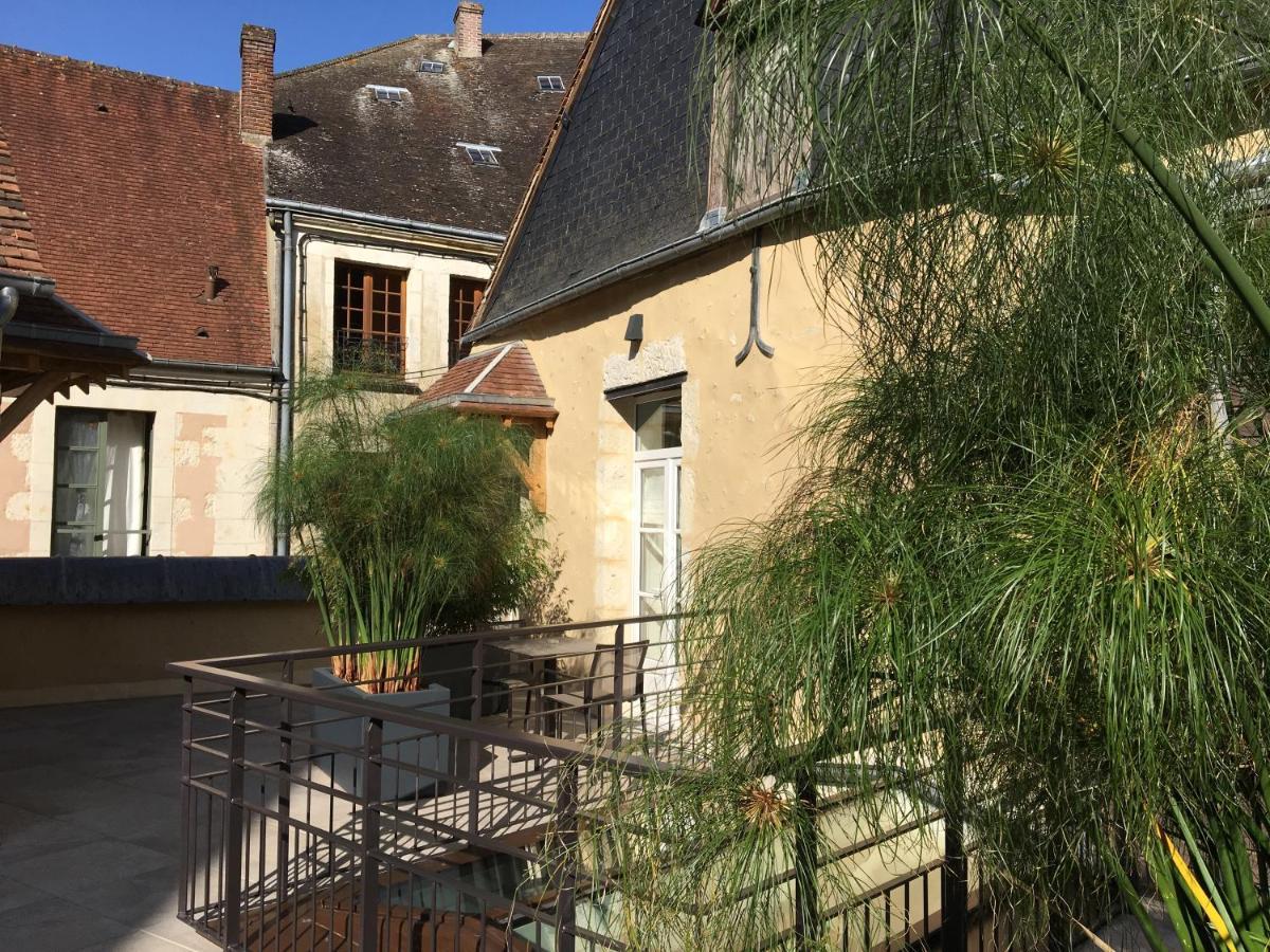 Logis - Hotel & Restaurant Du Tribunal Мортань-о-Перш Экстерьер фото