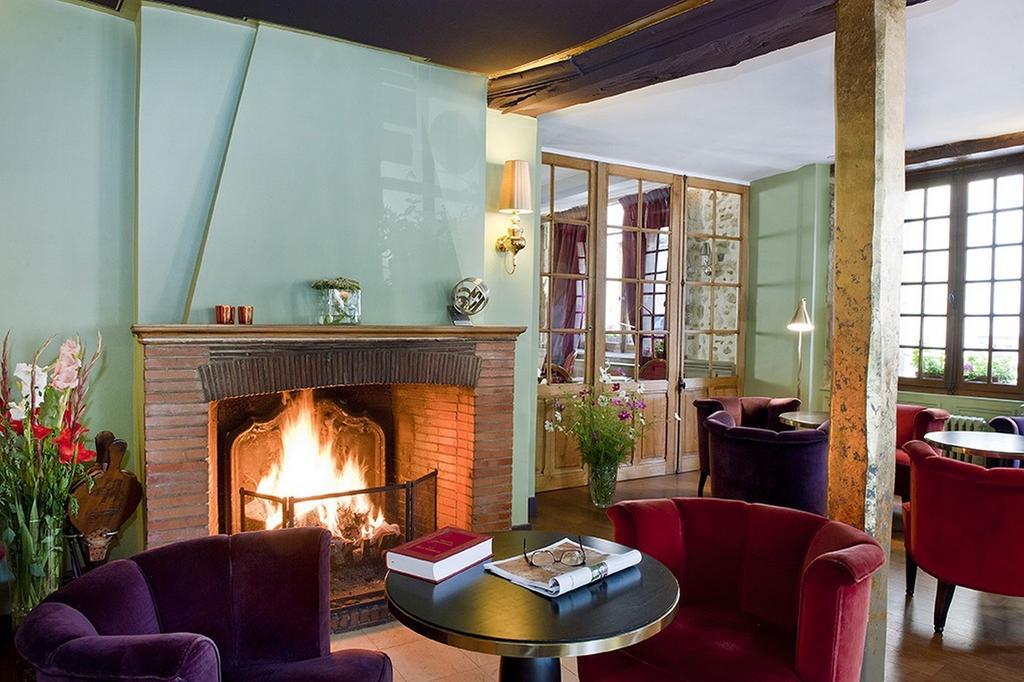 Logis - Hotel & Restaurant Du Tribunal Мортань-о-Перш Экстерьер фото