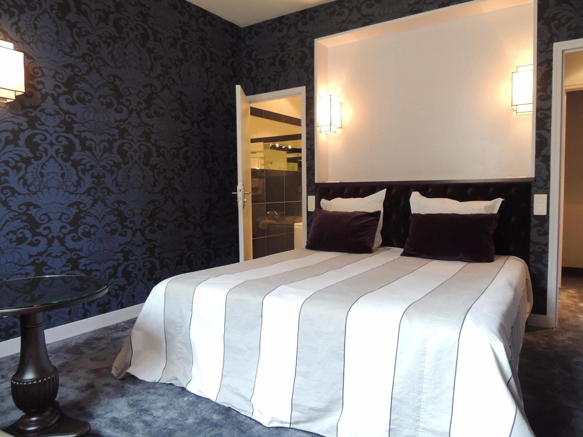 Logis - Hotel & Restaurant Du Tribunal Мортань-о-Перш Экстерьер фото