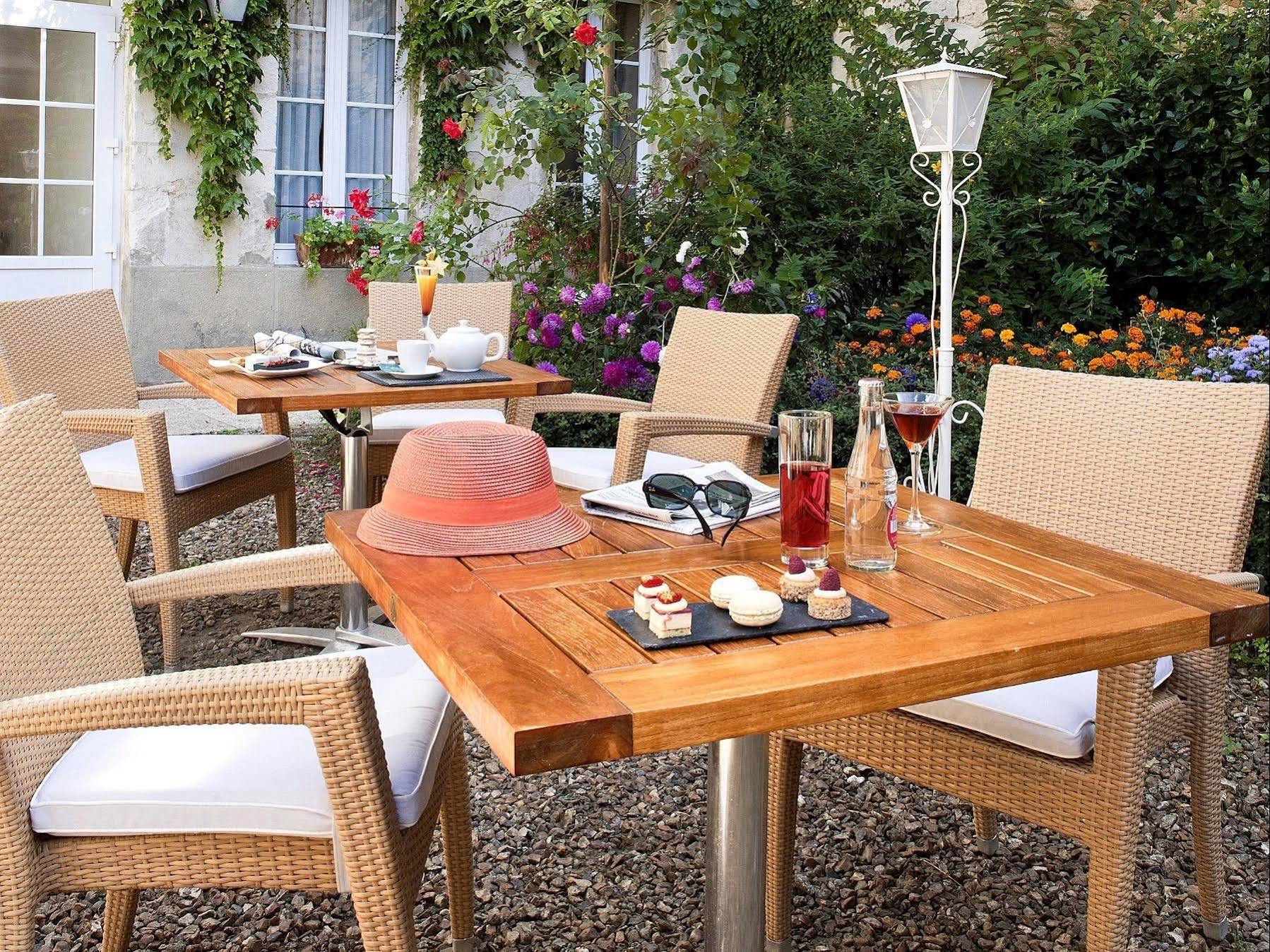Logis - Hotel & Restaurant Du Tribunal Мортань-о-Перш Экстерьер фото